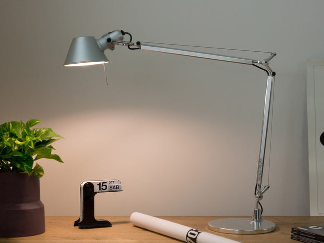 Tolomeo LED | トロメオLEDデスクランプ by Michele De Lucchi