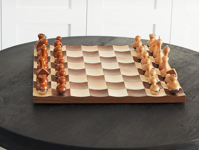 Wobble Chess Set | ウォブル チェスセット by Adin Mumma | Umbra
